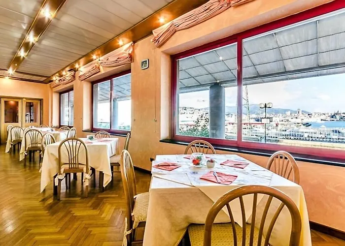 Отель Columbus Sea 4*