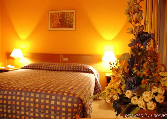 Отель Columbus Sea 4*