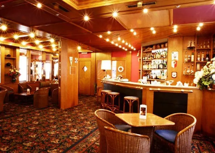 Отель Columbus Sea 4*