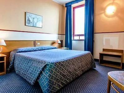 Отель Columbus Sea 4*