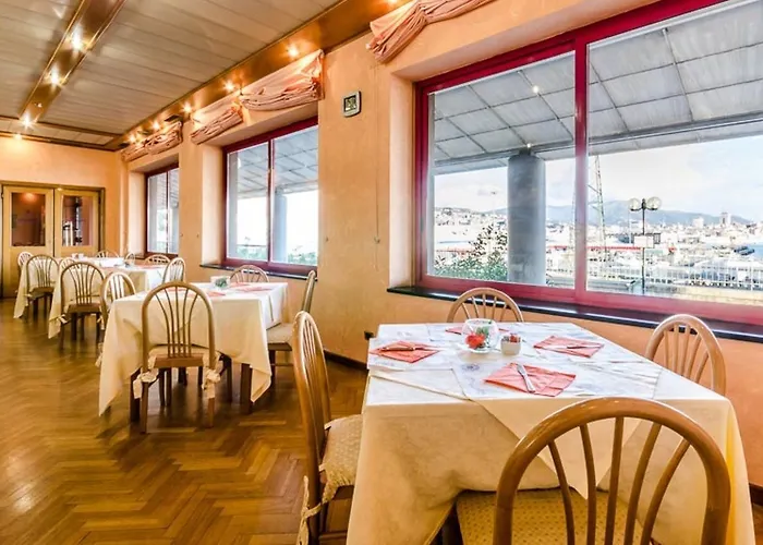 Columbus Sea Отель Генуя